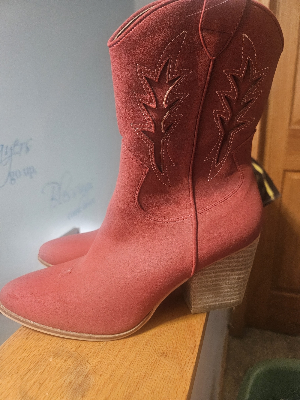 Women's Red Western Ankle Boots - Brand Unknown